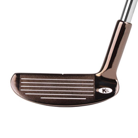 Intech Approach ambidextrous chipper in bag ready for rounds is easy to access on course
