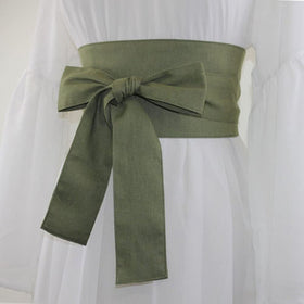Inzegao armygreen kimono belt design emphasizes waist cinching and style.