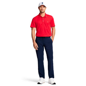 IZOD SwingFlex waistband with belt loops pairs easily with a belt.