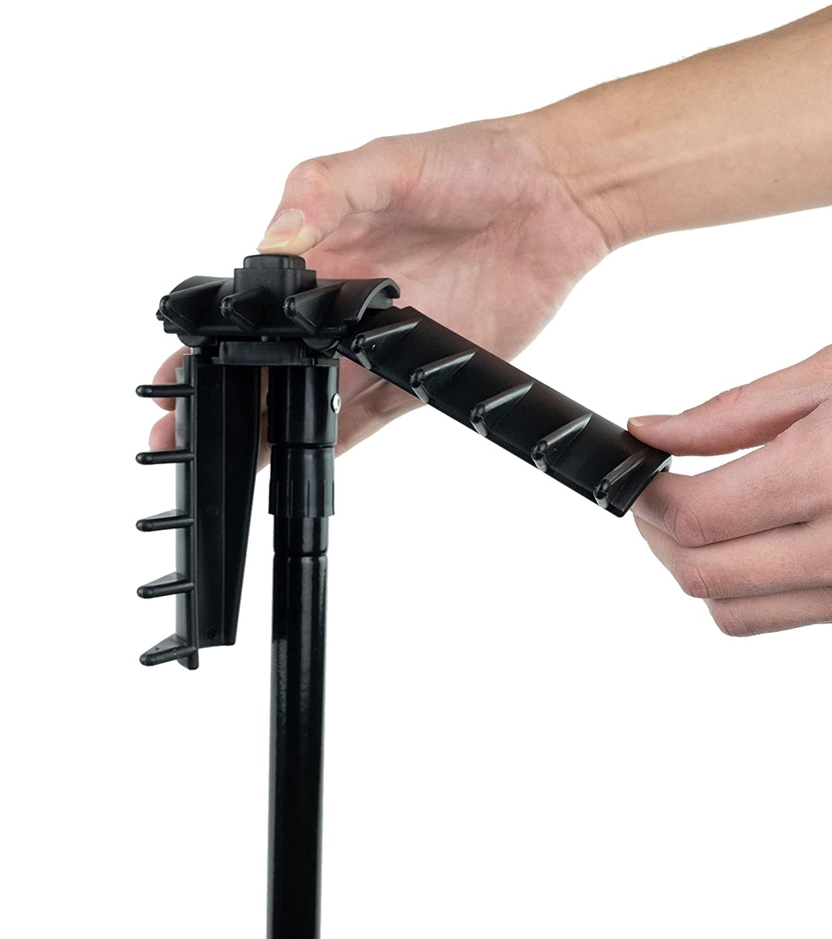 Izzo Bunker Rake headcover design blends with woods for secure transport