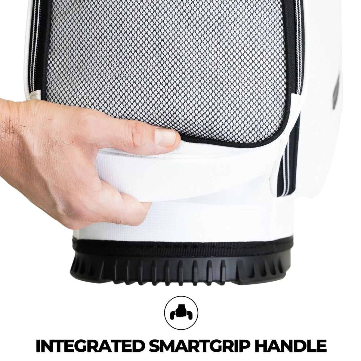 Izzo Ultra-Lite cart bag SmartGRIP handle for easy loading and unloading.