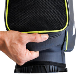 Izzo Ultra Lite Stand Bag lightweight 3.2 pounds for easy transport.