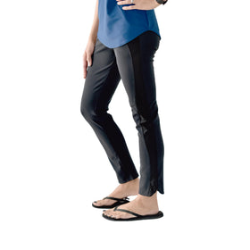 Jane Fifteen Thirty women's golf pant no sagging design for a polished look all day.