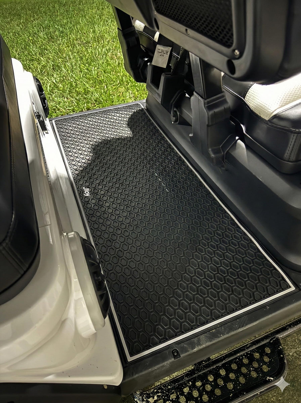 Jioy eco-friendly natural rubber floor mats offering odor-free performance in warm days