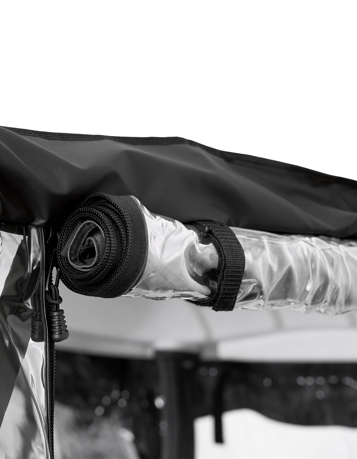 KEMIMOTO enclosure uses 600D waterproof Oxford fabric to shield the cart from rain and sun