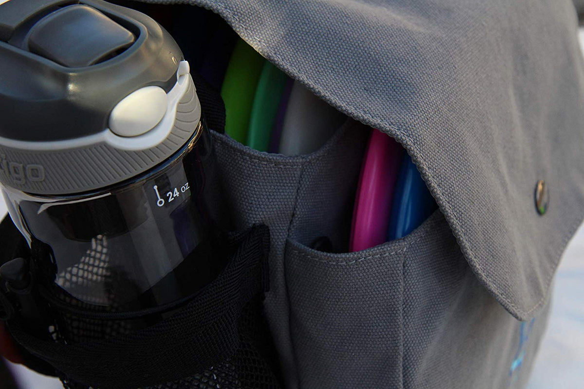 Kestrel Disc Golf Bag two-pocket layout enables quick-access organization.