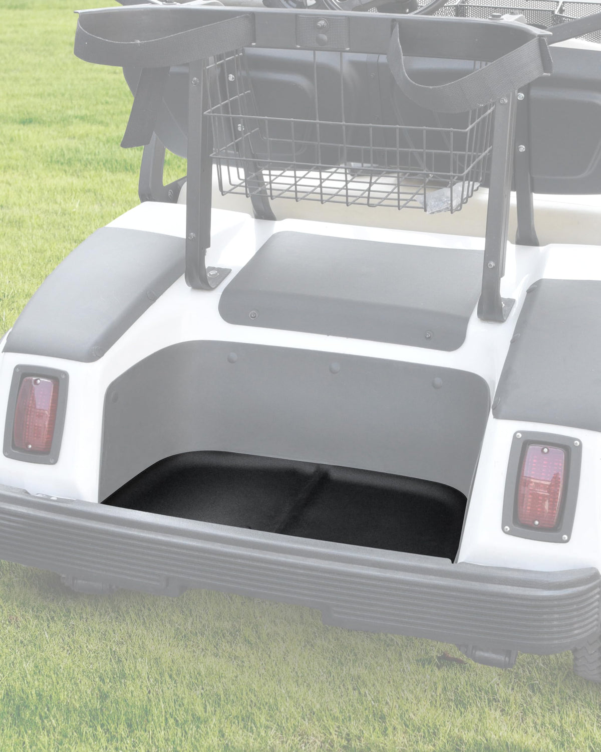 KEWISAUTO TPE material close-up highlighting flexible, crack-resistant performance in heat and cold.