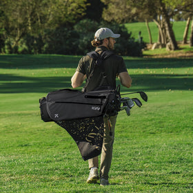 KVV stand bag shows umbrella holder for quick rain protection on the course.