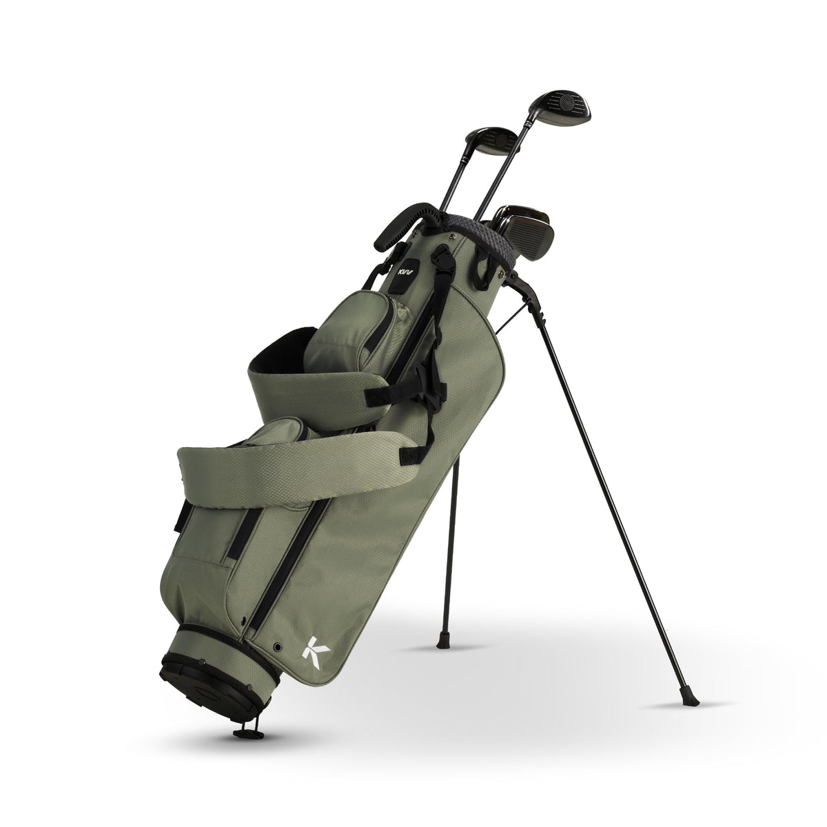 KVV lightweight stand base demonstrates stable support during club retrieval.