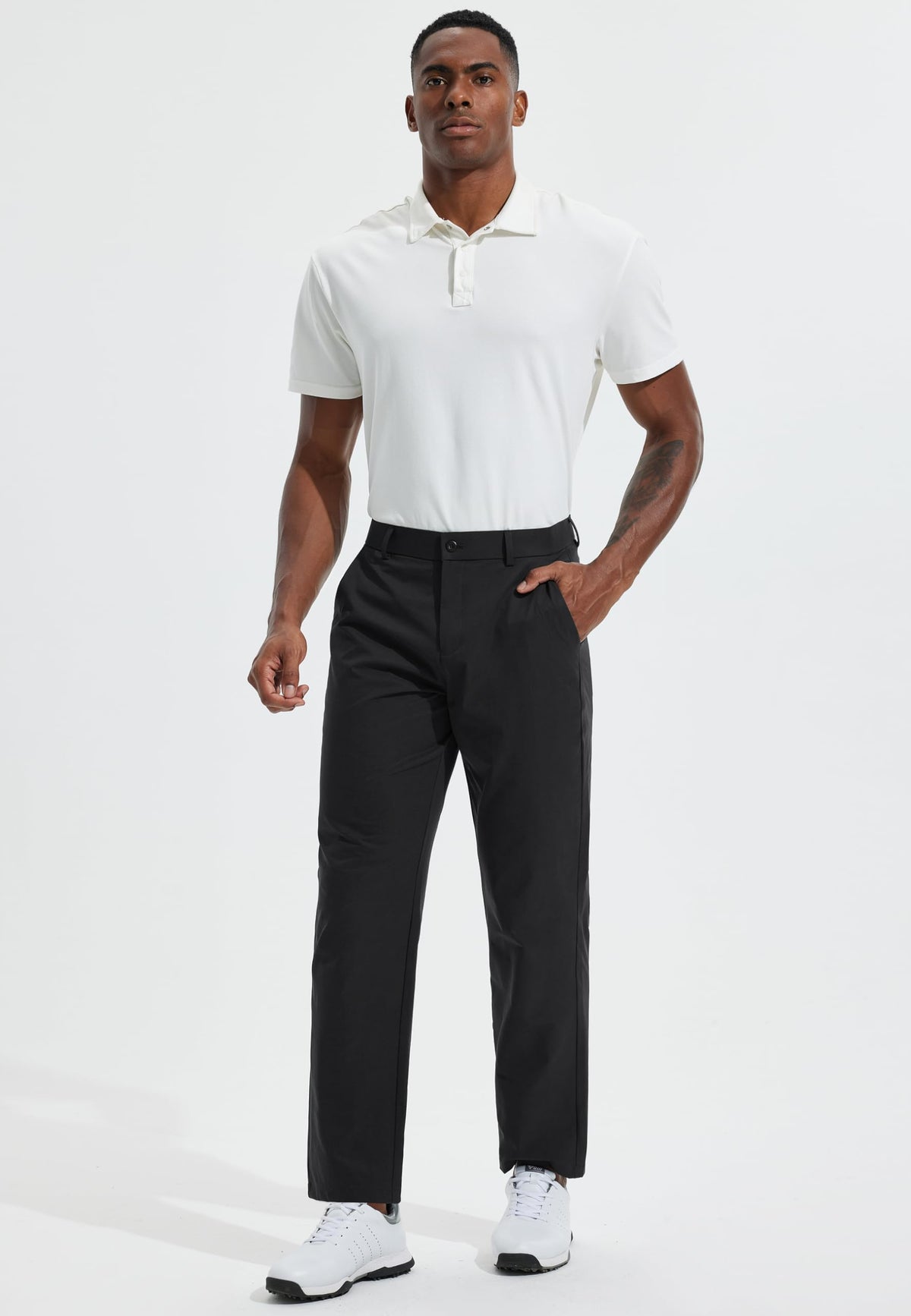 Libin golf pants front pockets provide secure space for essentials on the course.