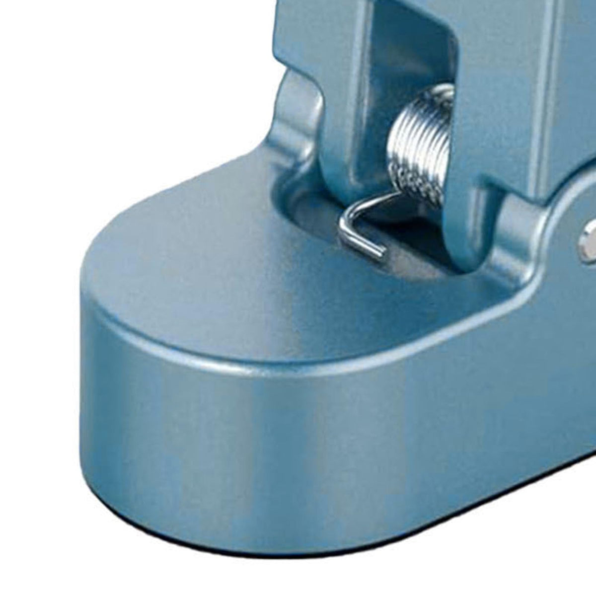 LICAEVEY portable golf accessory keeps essentials within reach