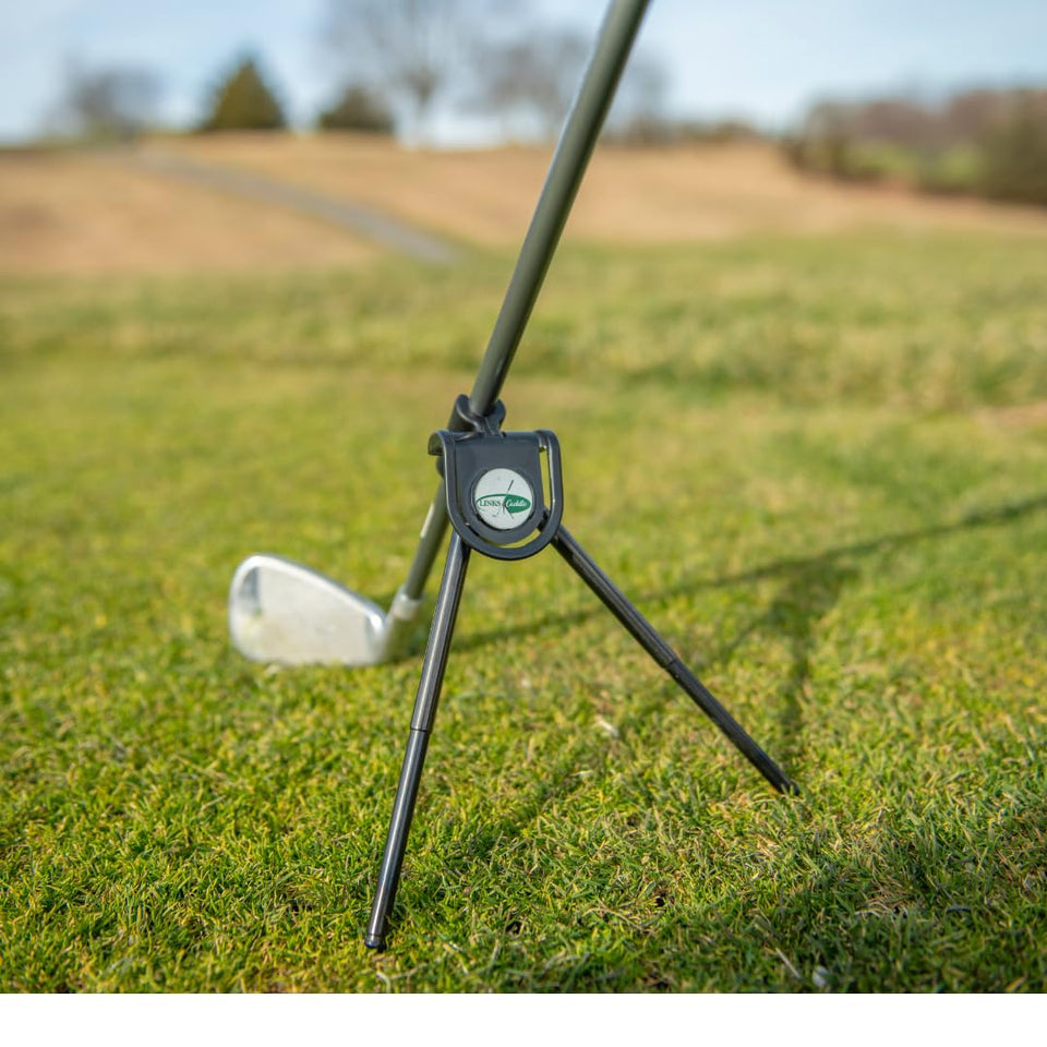 Links Caddie portable golf club stand clip-on for quick setup and dry clubs.