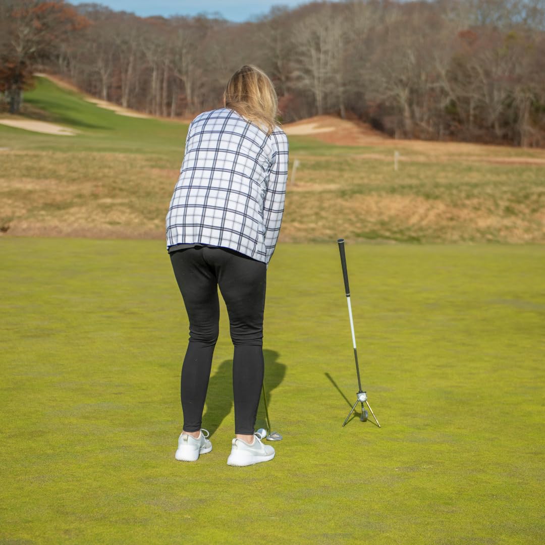 Links Caddie helps protect clubs on wet grass and pavements.
