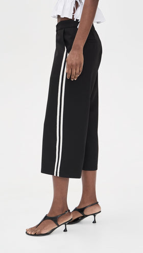 Lioness Genesis Pants Noir rise and inseam highlight comfortable length