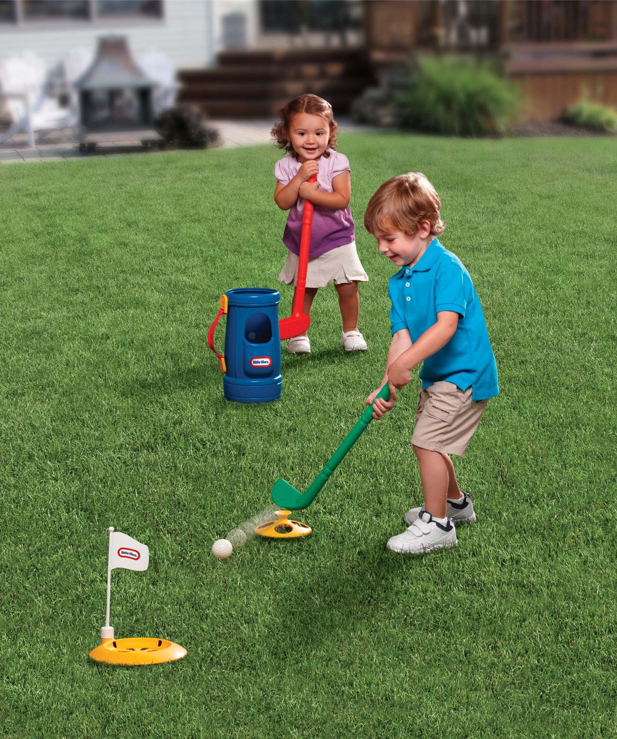 Little Tikes TotSports Grab N Go Golf soft nylon carry strap for portability.