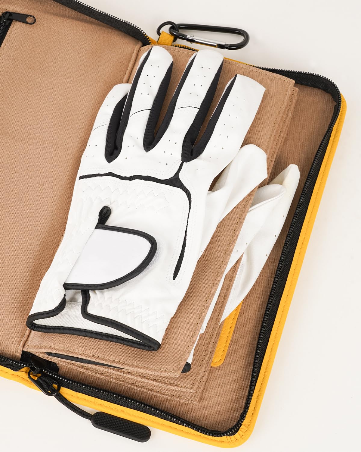 LZFAN valuables pouch keeps cash and tees safe and accessible.