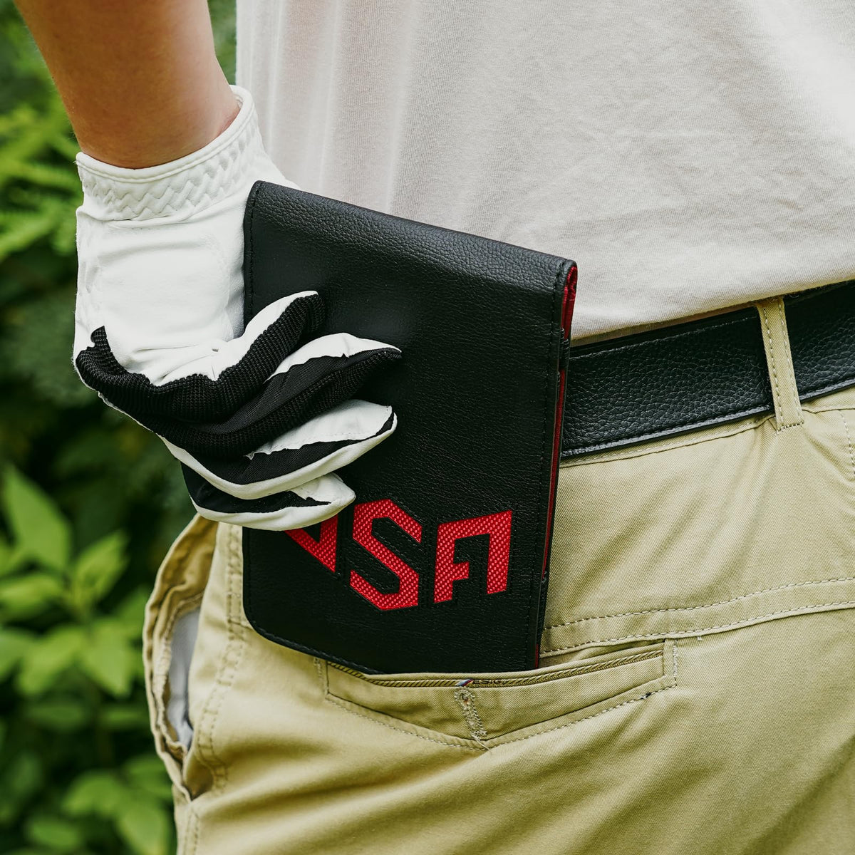 LZFAN all-in-one elastic design secures scorecards and yardage books together