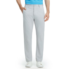 M MAELREG golf pants front pocket for quick access on the course.