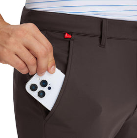 Close-up of brushed fleece interior on M MAELREG golf pants