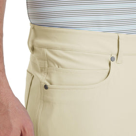 M MAELREG pants available in inseams 30, 32, 34 for a tailored fit