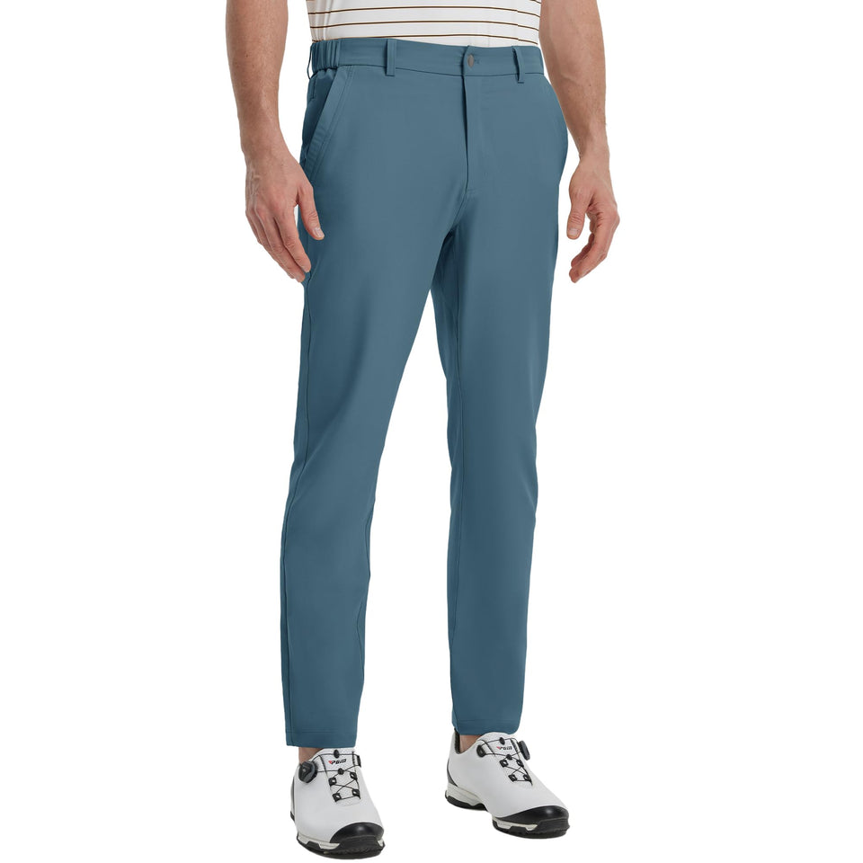 M MAELREG men's golf pants feature lightweight fabric for all-day comfort.