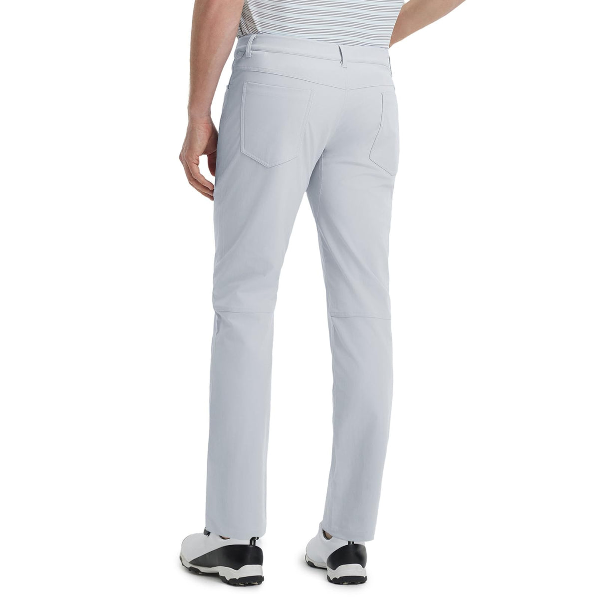M MAELREG pocket detail highlighting five-pocket storage for essentials.