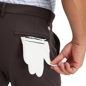 M MAELREG fleece-lined fabric provides warmth on chilly rounds.