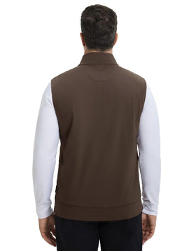 M MAELREG golf vest featuring four-way stretch fabric for full mobility.