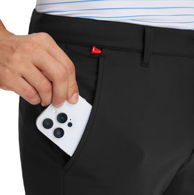 Maelreg pants offer 4-way stretch for unrestricted swings and comfort