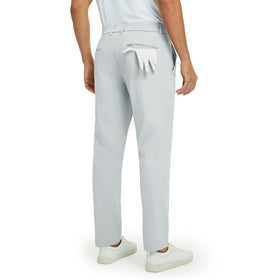 Expandable waist with belt loops on Maelreg golf pants for secure, adjustable fit.