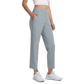 M MAELREG women's golf pants with pockets show secure storage for phone and keys.