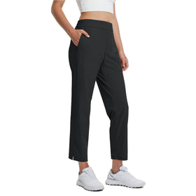 M MAELREG women's golf pants with zipper pockets securely hold keys and cards during play.