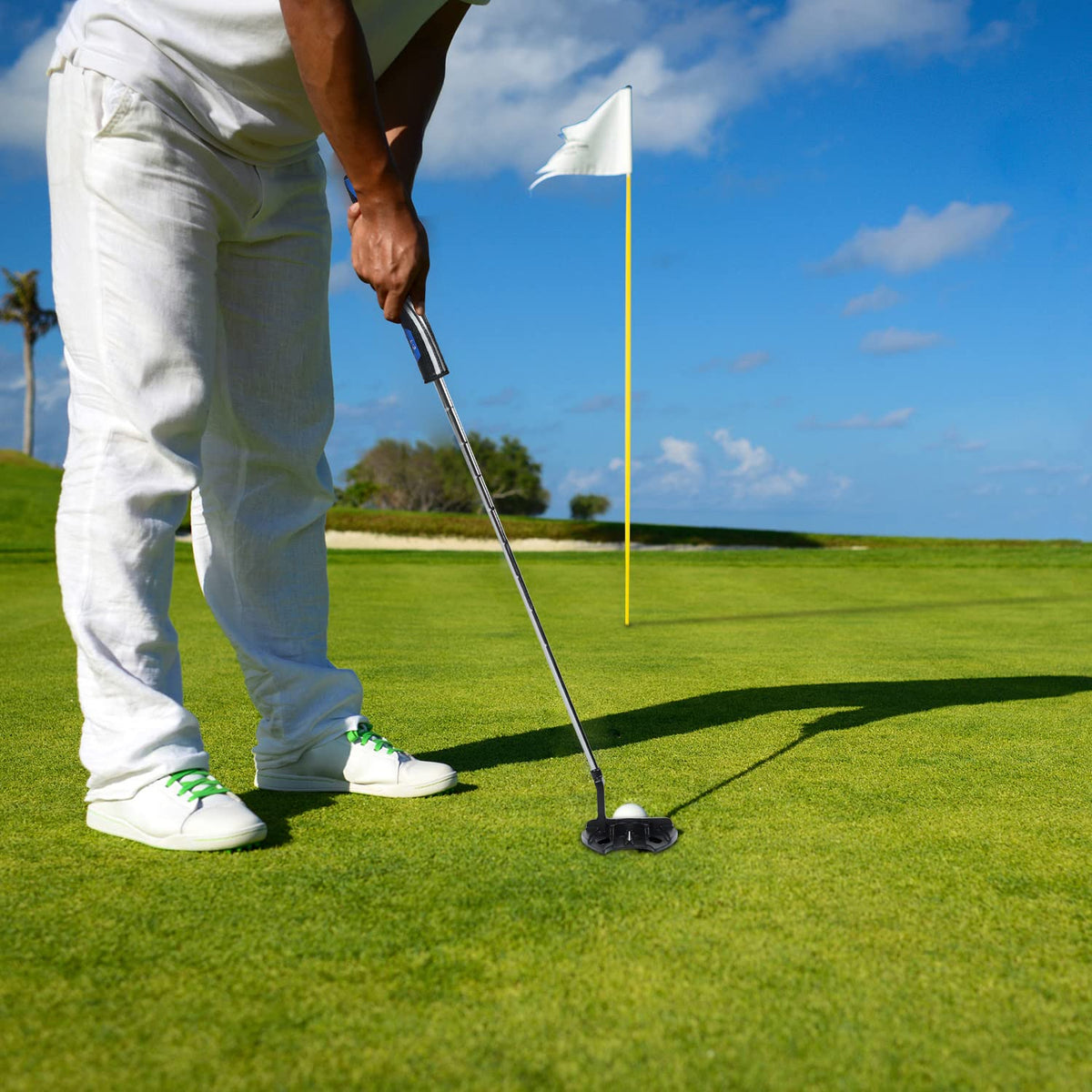 MAZEL Tour GS5 rubber grip enhances comfort and control on every putt.