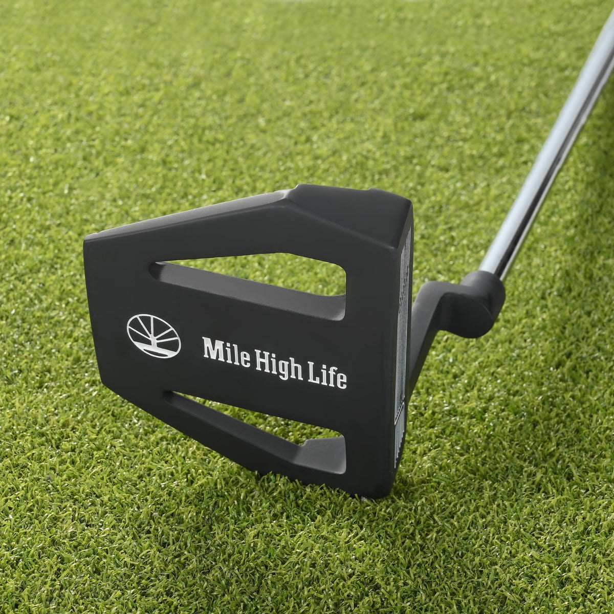 Mile High Life right-handed 35-inch putter designed for standard setups.