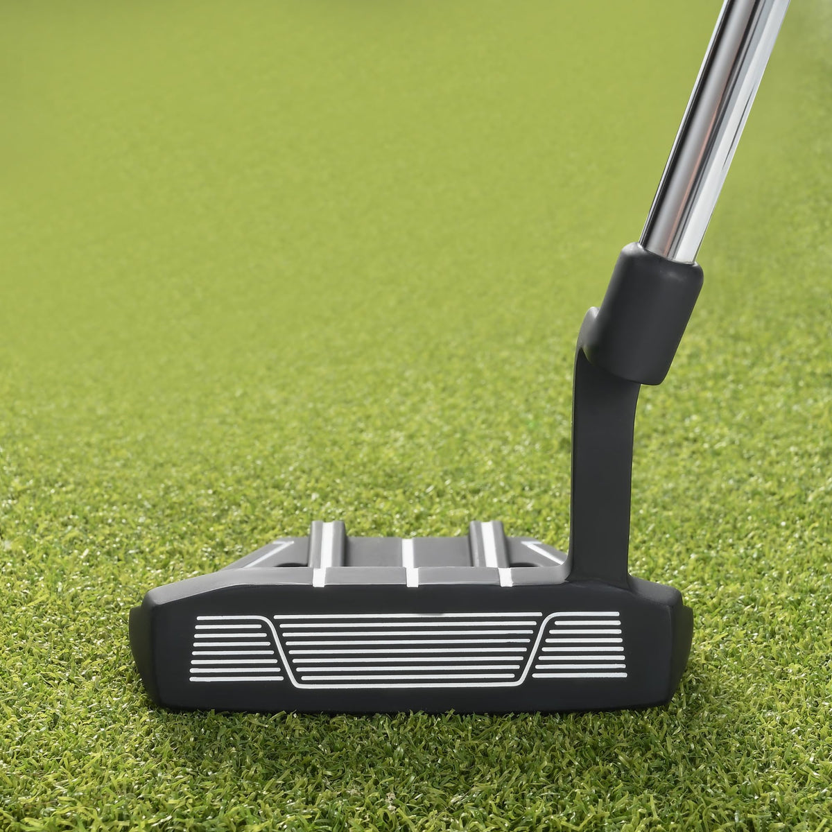 Mile High Life alignment lines aid aiming for more accurate putts.