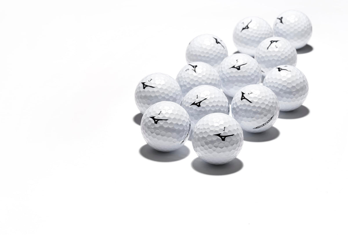 Mizuno RB MAX close-up of ionomer cover highlights durability