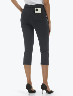 MoFiz capri golf pants stretch fabric enables comfortable movement.