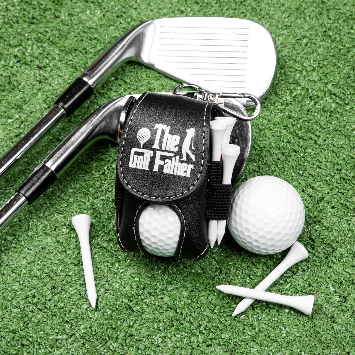 Montela Golf belt clip allows hands-free wear during rounds.