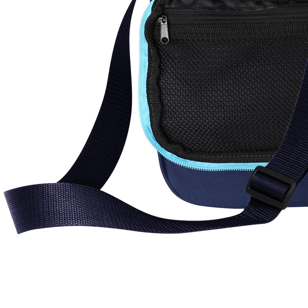 Adjustable strap on the Cell bag allows quick carrying adjustments.