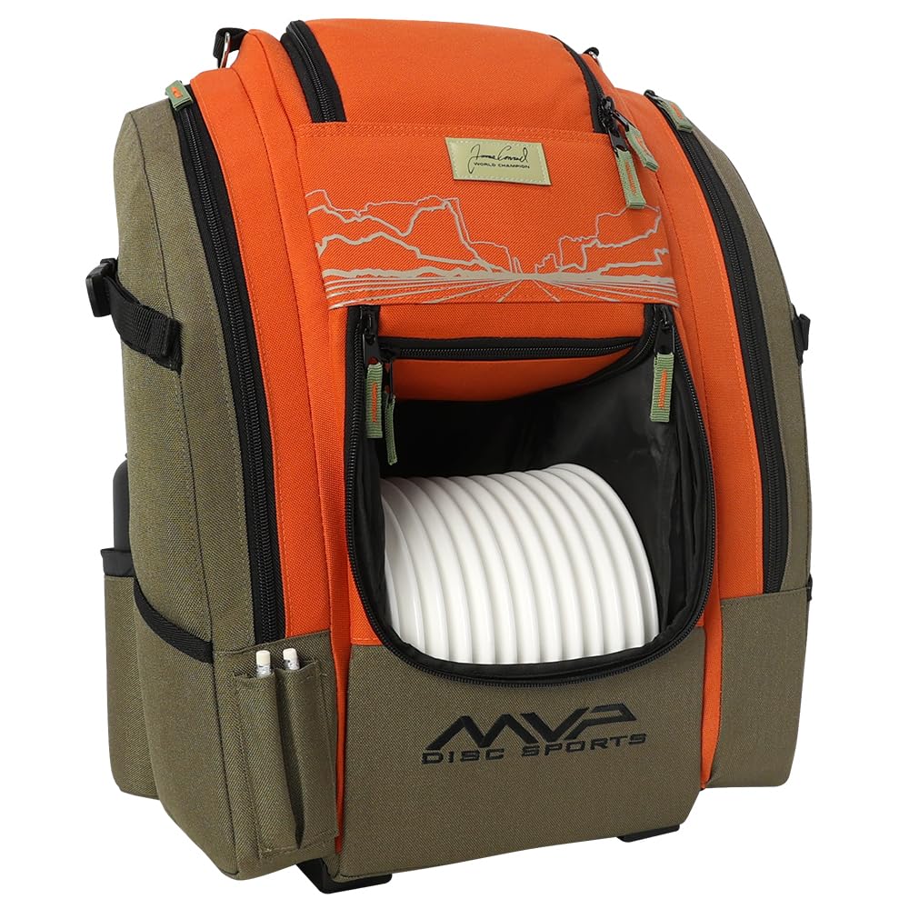 Large storage area on the Voyager Slim securely holds discs and gear.