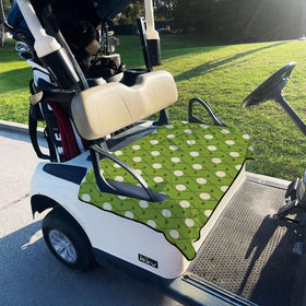 Neapth machine-washable seat cover for quick, tidy maintenance.