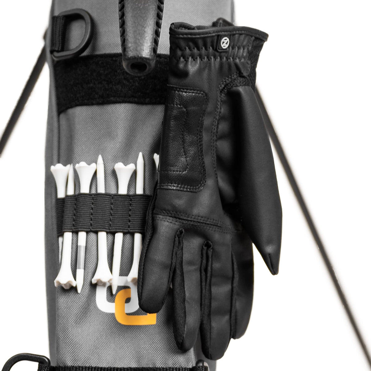 OMADA Velona bag with five pockets for tees, gloves, and accessories