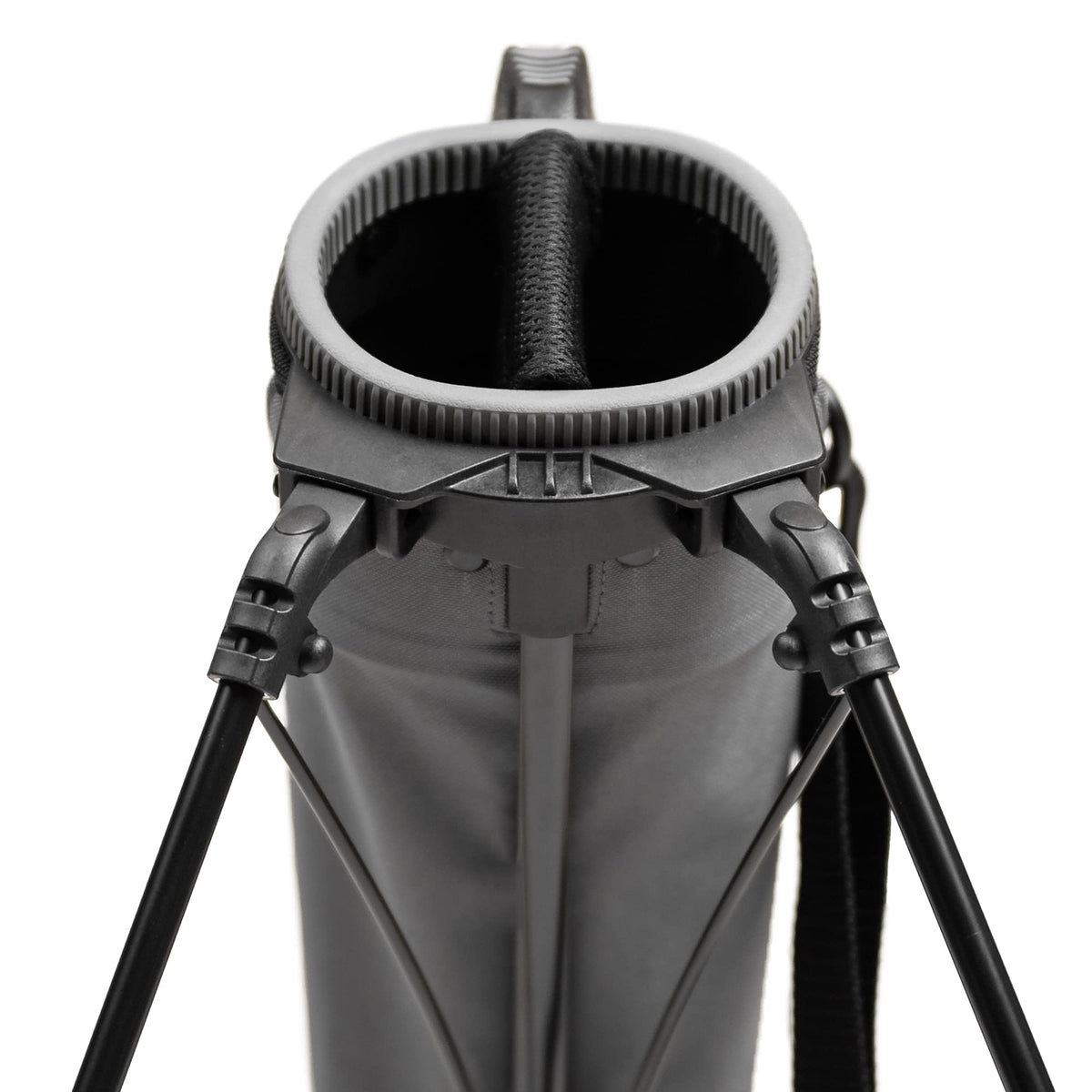 OMADA Velona rain cover protects gear in wet conditions