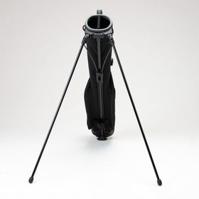Velona’s 5 pockets organize gear, tees, and rain cover for on-course readiness.