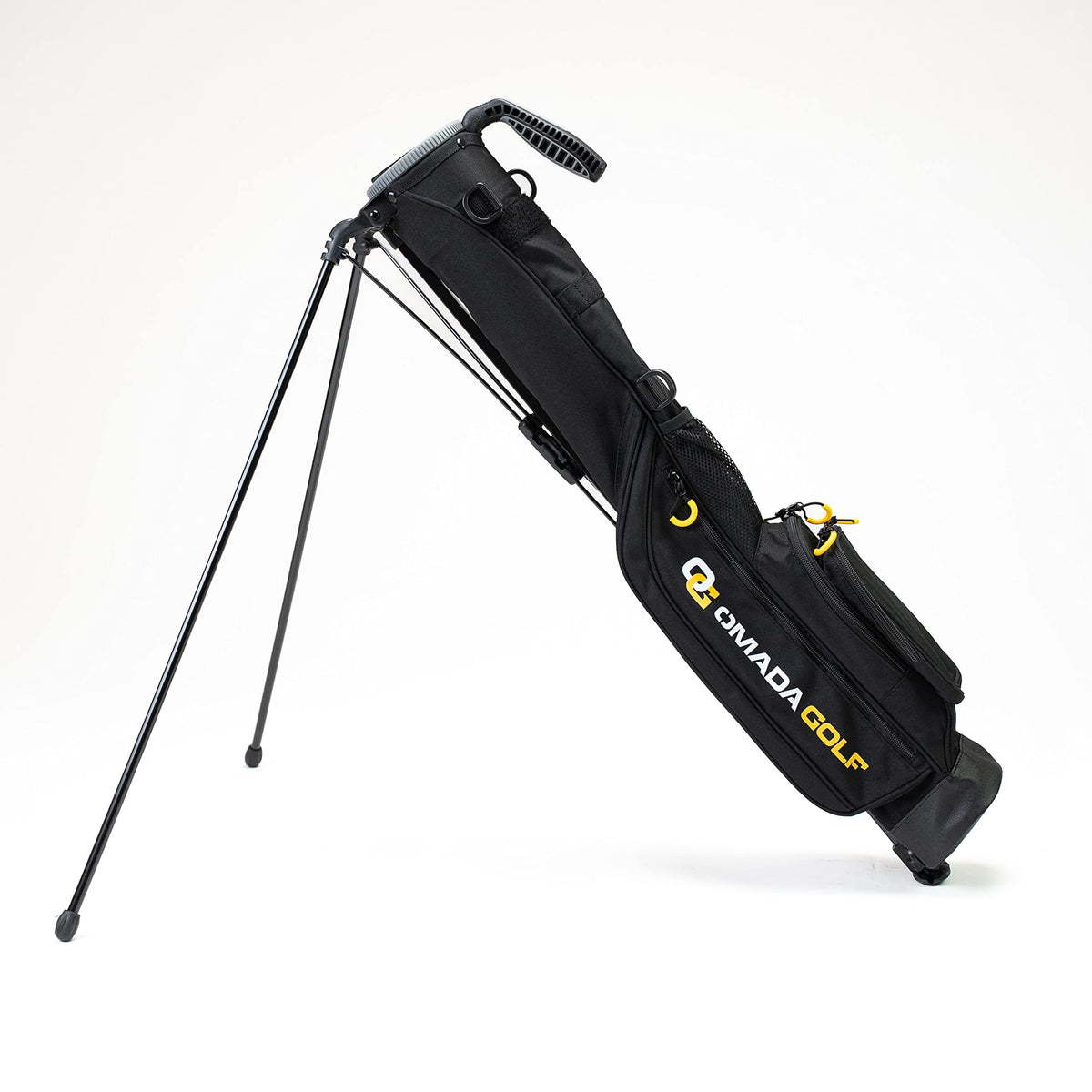 OMADA GOLF Velona stand bag shows off ultra-lightweight design for quick twilight rounds.