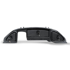 Orle Oko secure compartments keep valuables safe during rides on the course.