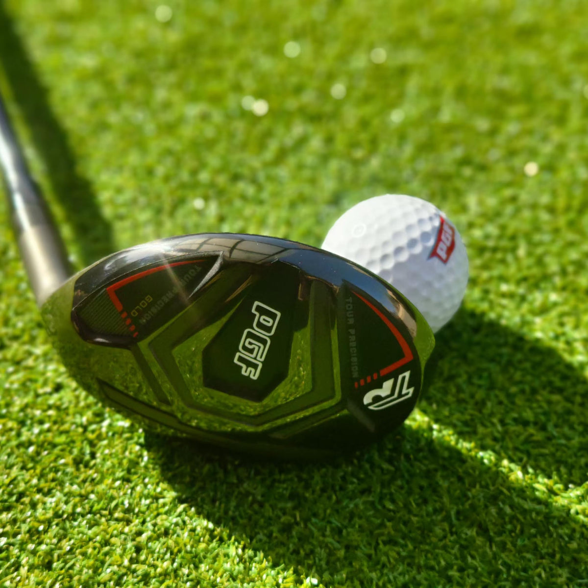 PGF GCWarehouse Gold Tour Precision Hybrid forged-face construction delivers durable performance.