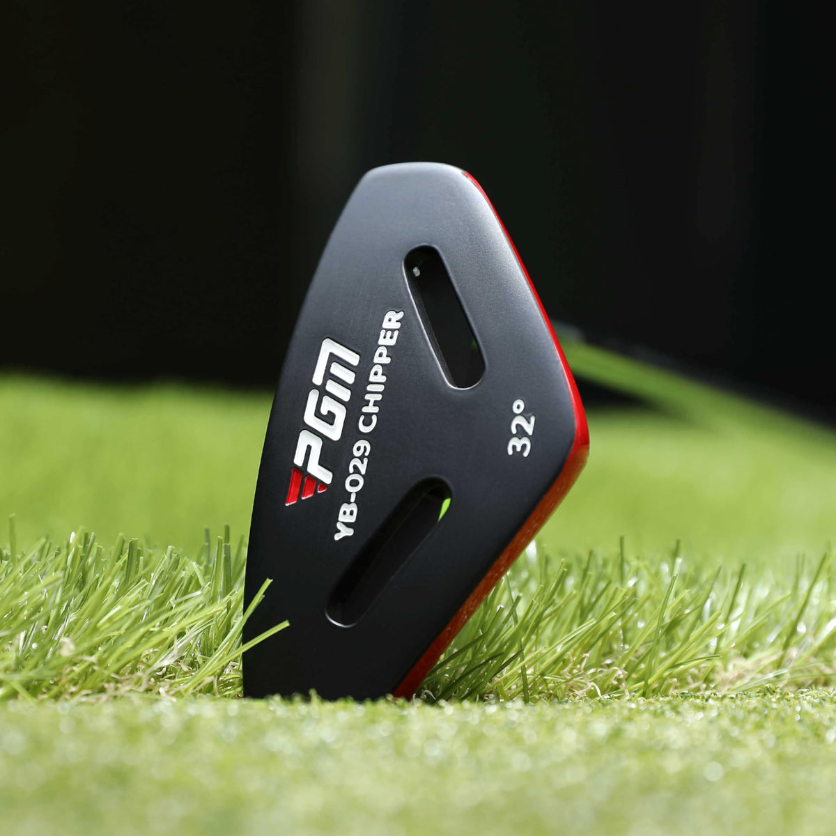 PGM chipper with 32° loft and alignment line supports accurate aiming.