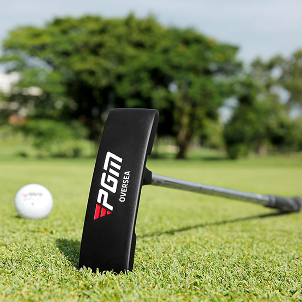 PGM Oversea blade design offering classic alignment and confidence.