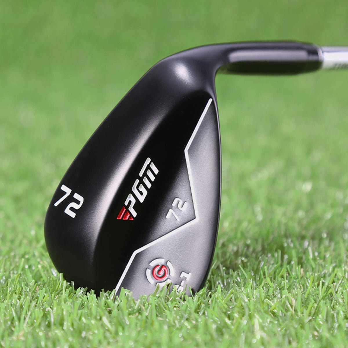PGM Wedge black finish showcases sleek, versatile look on modern greens